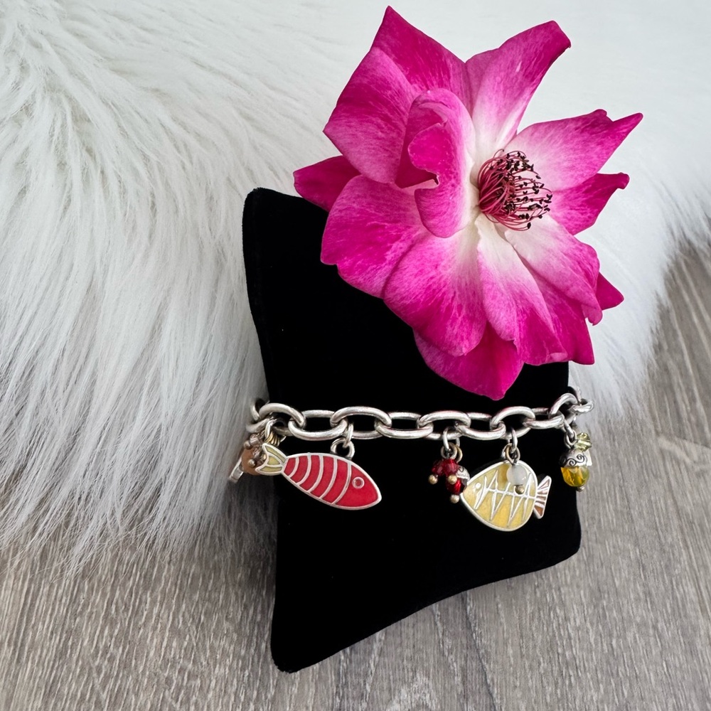 🎏🐠 BRIGHTON Retired Multicolor Fish Charm Bracelet Adjustable RARE FIND - Picture 4 of 6
